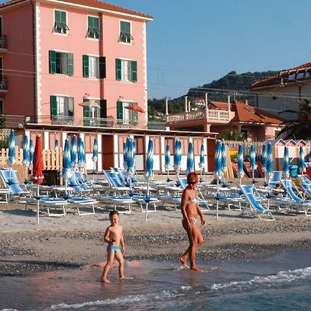 Hotel La Milanese Pietra Ligure Luaran gambar