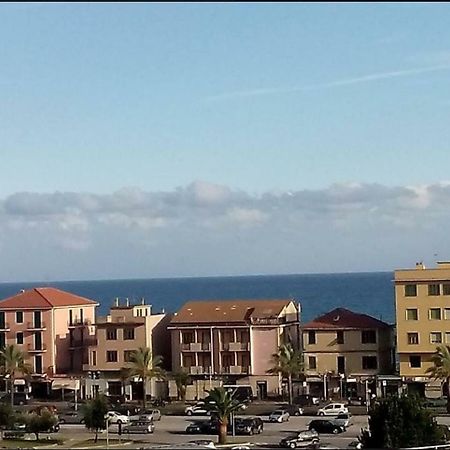 Hotel La Milanese Pietra Ligure Luaran gambar
