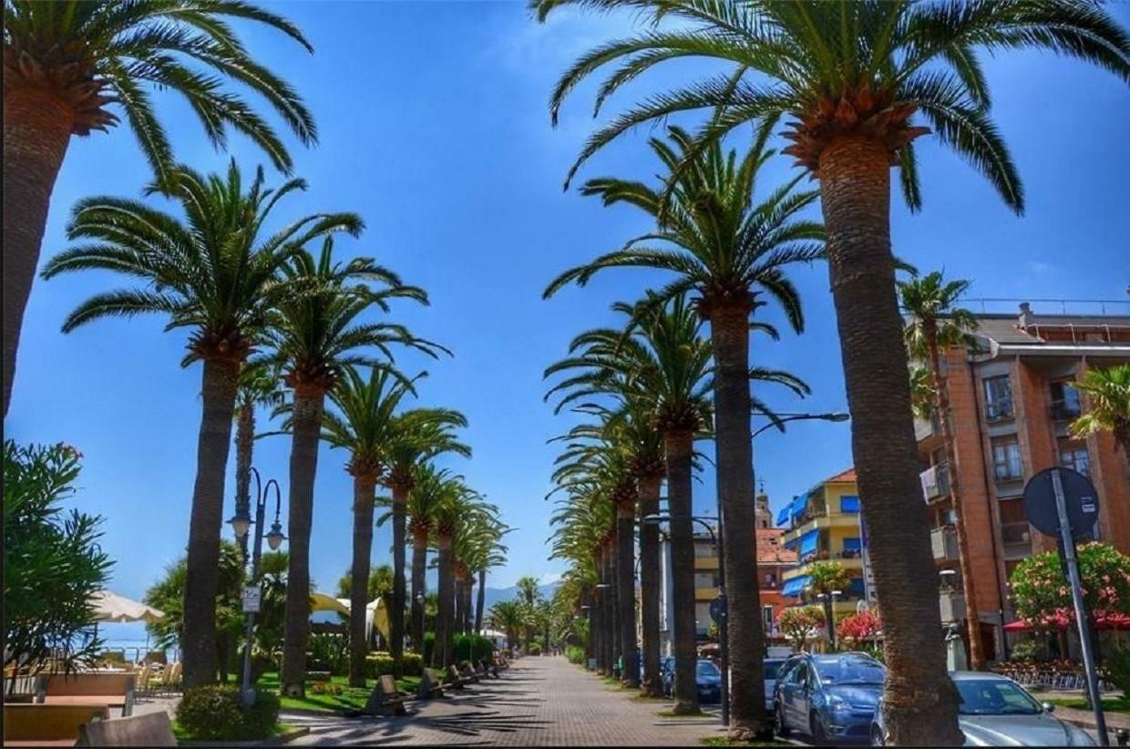 Hotel La Milanese Pietra Ligure Luaran gambar
