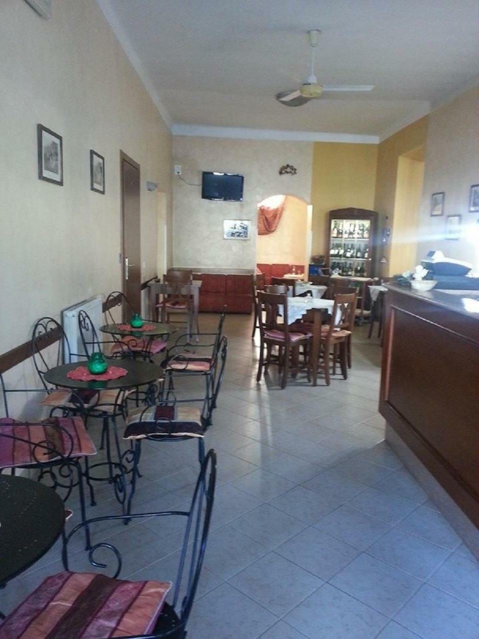 Hotel La Milanese Pietra Ligure Luaran gambar
