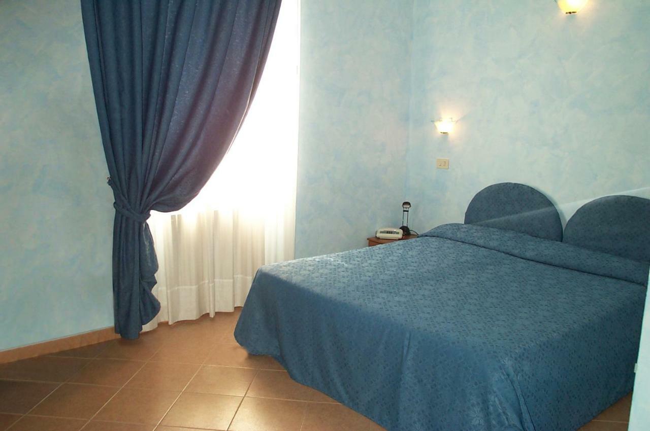 Hotel La Milanese Pietra Ligure Luaran gambar